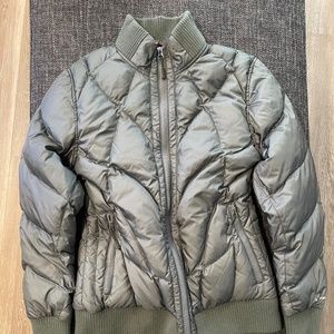 Warm Winter Coat: Down Puff Jacket